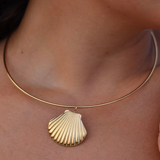 Delphine Structured Shell Necklace