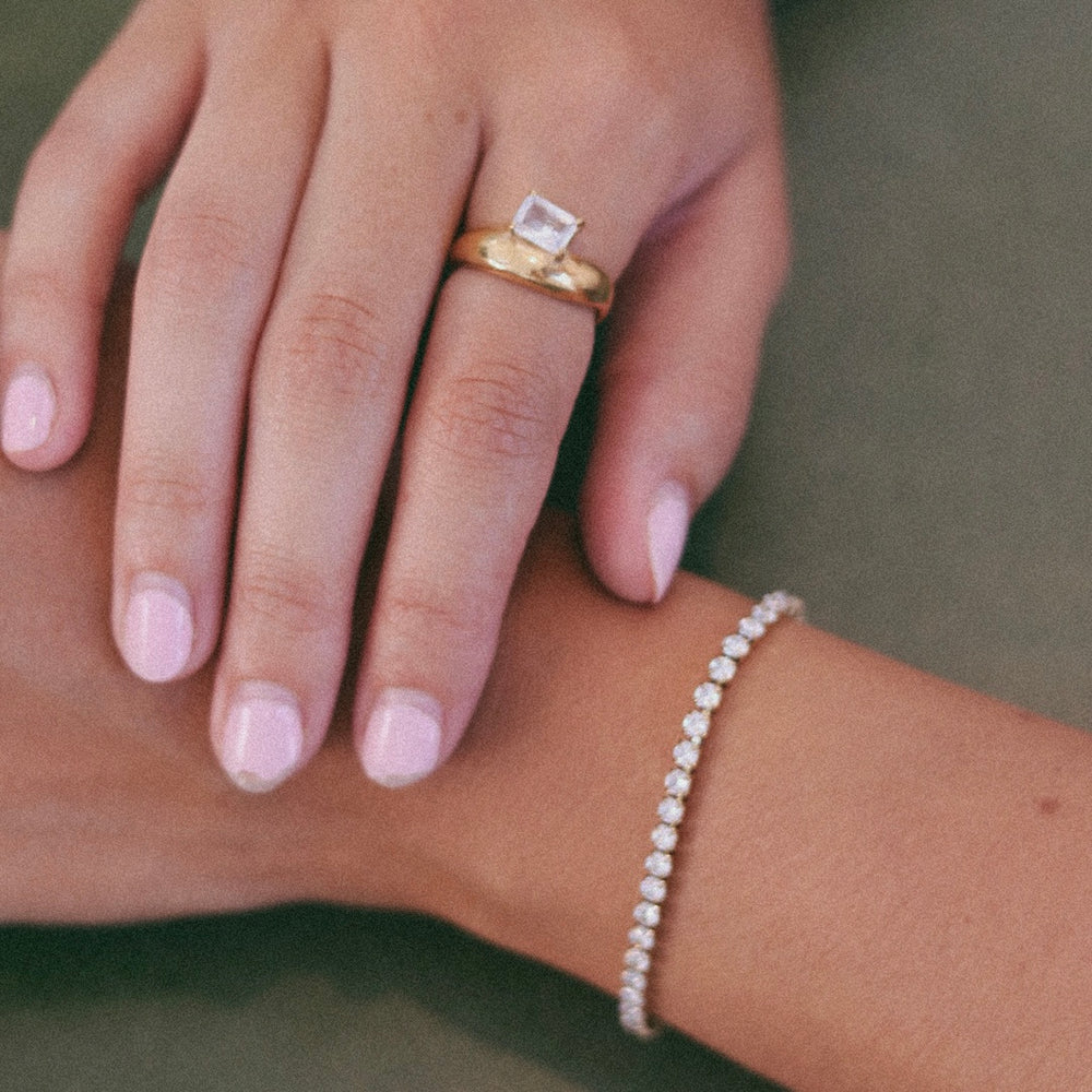 
                      
                        French Vintage White Diamond Zircon Ring
                      
                    