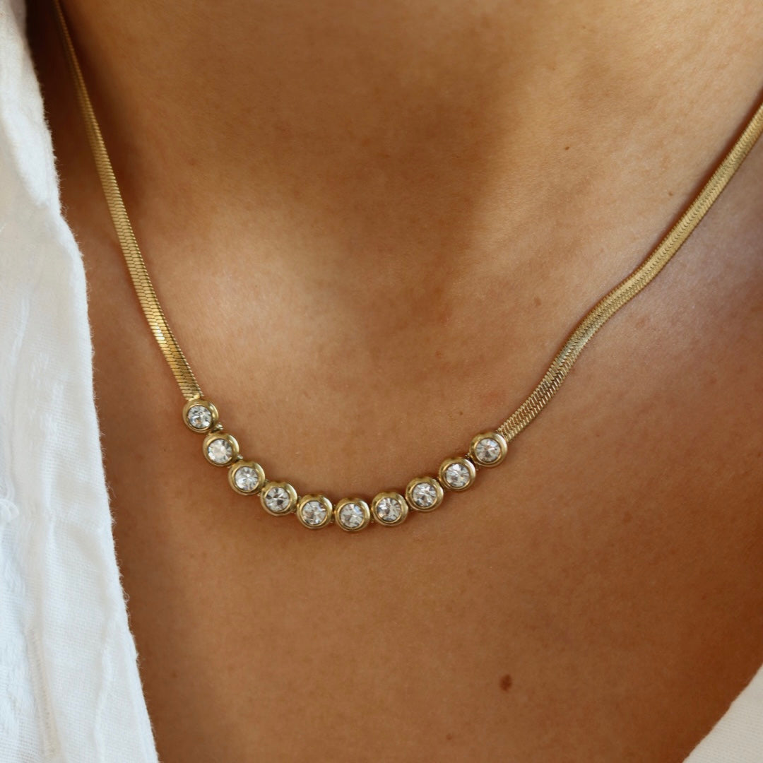 Round Bezel Snake Chain Necklace