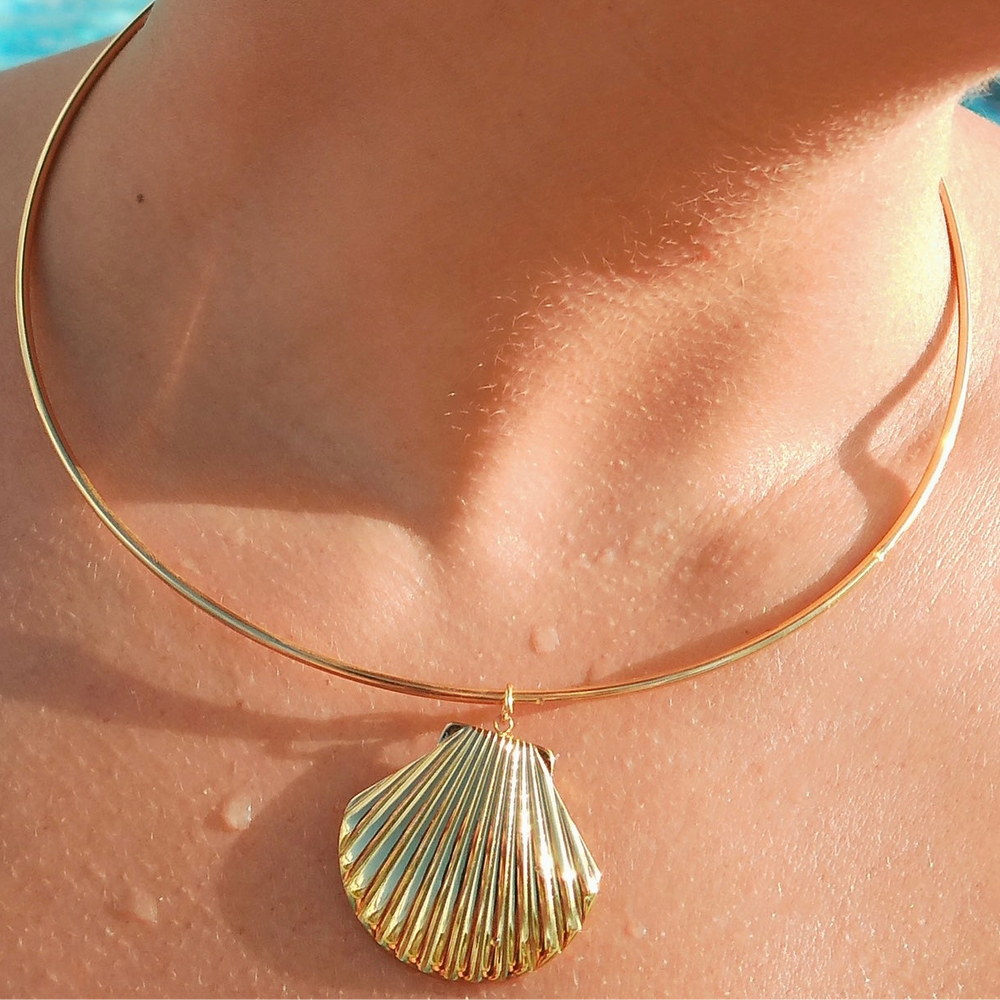 
                      
                        Delphine Structured Shell Necklace
                      
                    