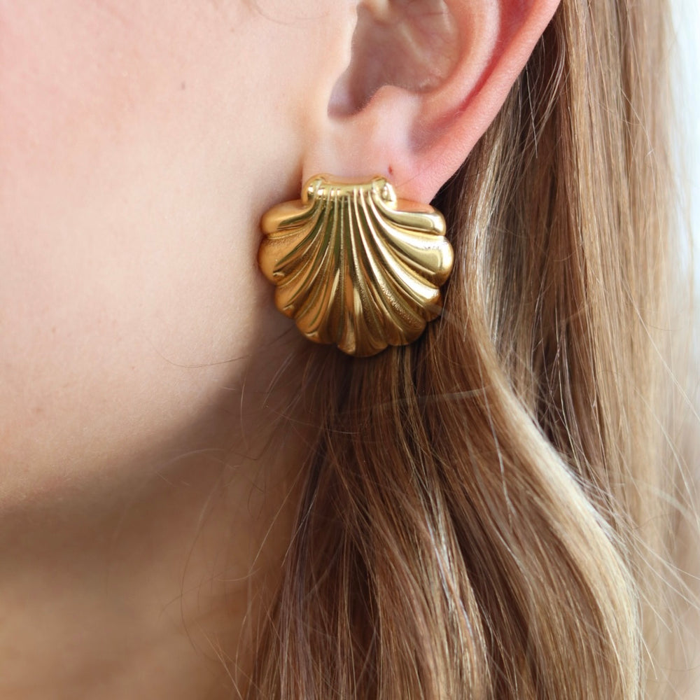 Palace Shell Earrings