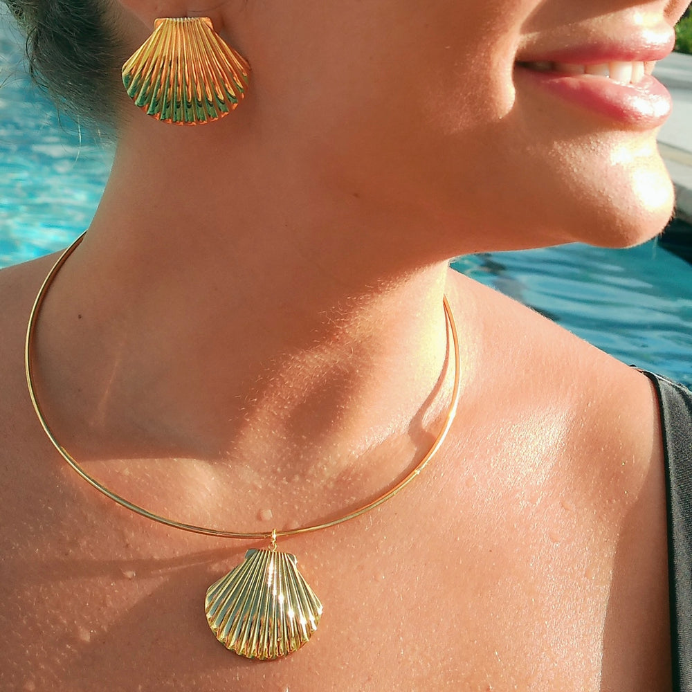 
                      
                        Delphine Structured Shell Necklace
                      
                    