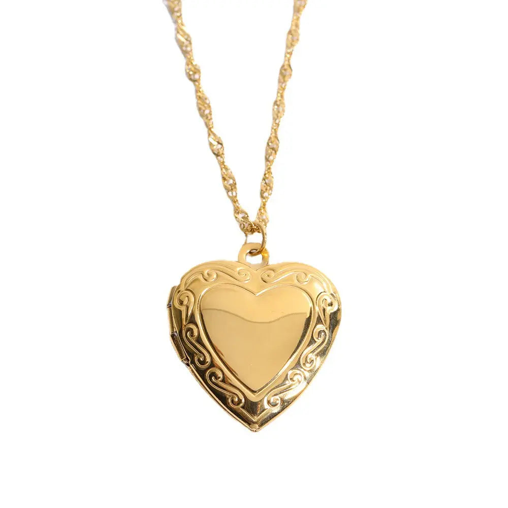 Verona Vintage Heart Locket Necklace