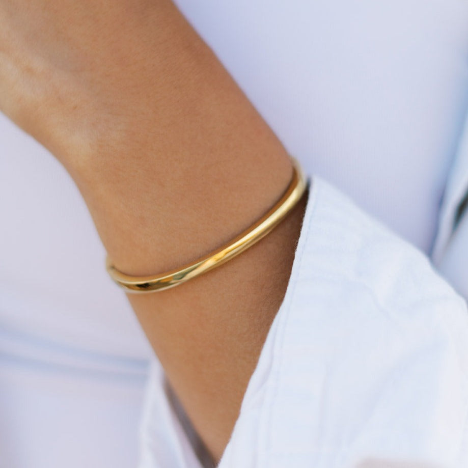 Aimsley Gold Bangle Bracelet